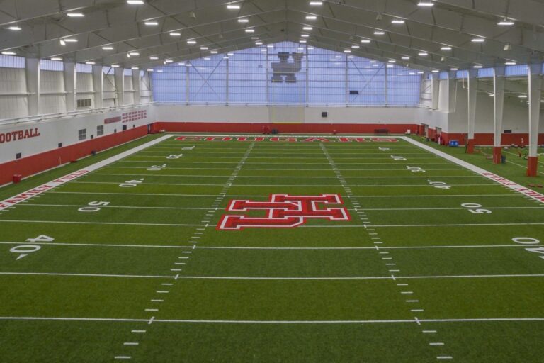 artificial turf for an indoor sport field